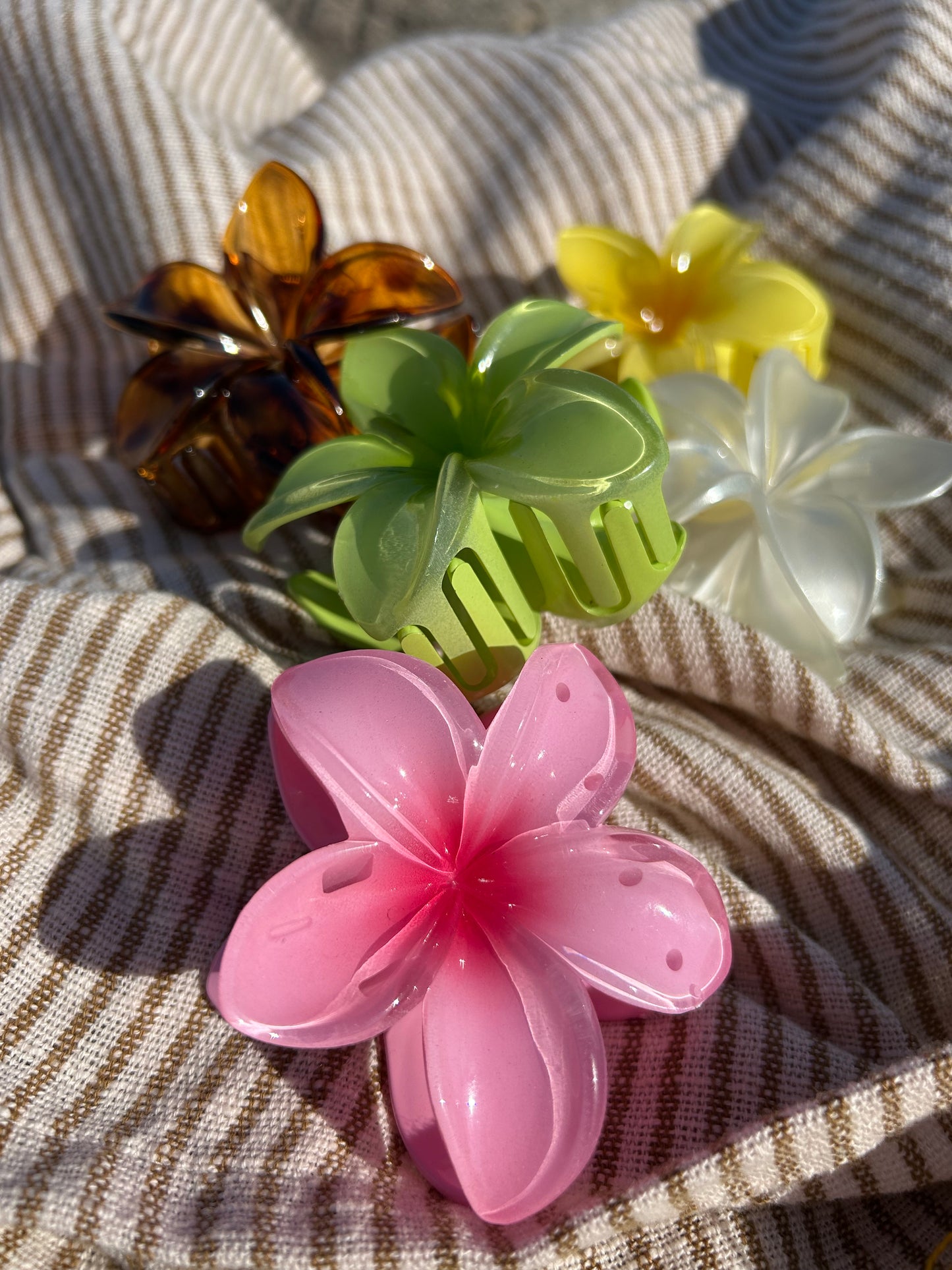 Plumeria Claw Clip