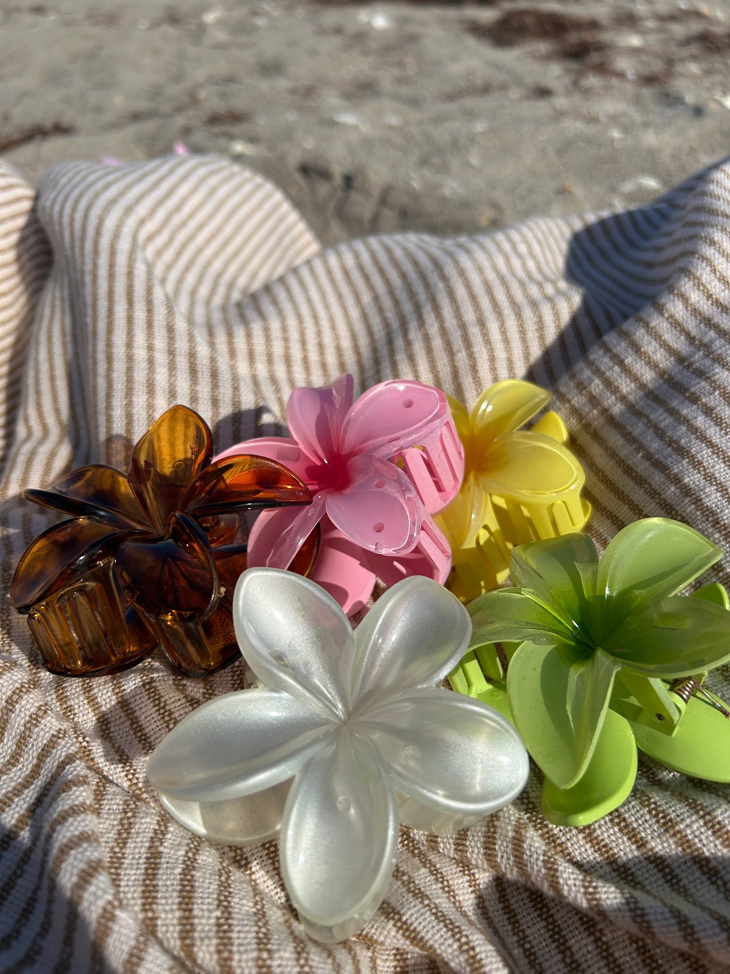 Plumeria Claw Clip