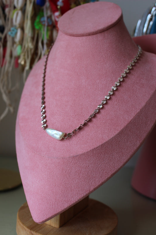 Textured Sequin Disc Chain and Freshwater Pearl Pendant Charm