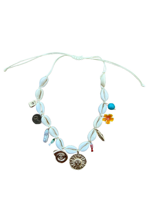Cowrie Charm Necklace - Oui, Soleil
